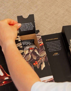 Adventskalender von Lakrids by Bülow – klassischer Lakritz-Adventskalender mit 24 Türchen, 345 g