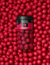Laden Sie das Bild in den Galerie-Viewer, Lakrids by Bülow Strawberry &amp; Cream Lakritz mit weißer Schokolade, Erdbeere und Sahne.

