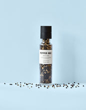 Laden Sie das Bild in den Galerie-Viewer, Nicolas Vahé Salz &amp; Pfeffer Mix Black &amp; White – ausgewogene Pfeffermischung in der Mühle, 160 g.
