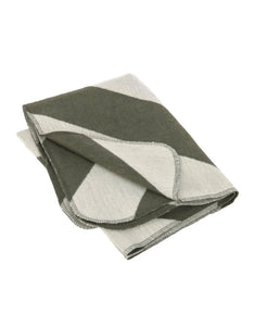 Hundedecke Ida M in Rose / Dark Olive – weiche, schadstoffgeprüfte Baumwollmischung, ideal für Hunde zu Hause oder unterwegs, pflegeleicht und in Österreich gefertigt.