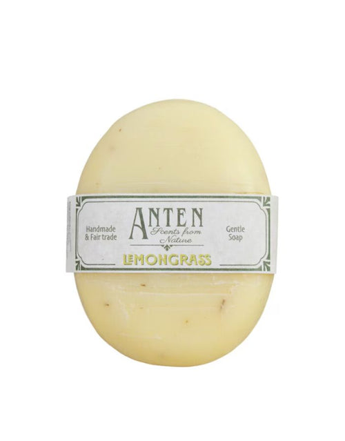 Ovale Handseife Anten Lemongrass von Strömshaga, handgefertigt, vegan und fair gehandelt mit frischem Zitrusduft, 120 g.