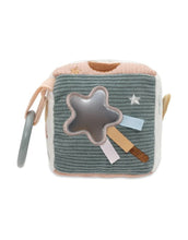 Laden Sie das Bild in den Galerie-Viewer, Jollein Aktivitäten-Würfel „Lovely Birds“ – weicher Baby-Spielwürfel mit Vögeln, Wolken, Blumen, Sternen und Fee Amy, mit Stickereien und Labels, 10x10x10 cm, handwaschbar.
