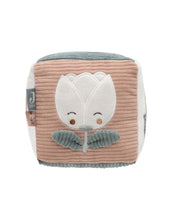 Laden Sie das Bild in den Galerie-Viewer, Jollein Aktivitäten-Würfel „Lovely Birds“ – weicher Baby-Spielwürfel mit Vögeln, Wolken, Blumen, Sternen und Fee Amy, mit Stickereien und Labels, 10x10x10 cm, handwaschbar.
