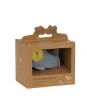 Laden Sie das Bild in den Galerie-Viewer, LÄSSIG Badewannenspielzeug Hai aus BPA-freiem Naturkautschuk, weiche Form, integrierte Rassel, ideal für Babys und Kleinkinder, für Badewanne und Dusche.
