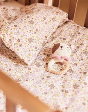 Laden Sie das Bild in den Galerie-Viewer, Jollein Beißring „Katze Jill“ – weicher Silikon-Beißring mit gestricktem Katzenkopf, CE-zertifiziert, lindert Zahnungsschmerzen.
