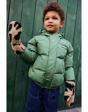 Laden Sie das Bild in den Galerie-Viewer, Warme Teddy-Fäustlinge Grethe von Liewood in Mega Leo/Oat Mix, aus 100% recyceltem Polyester gefertigt.
