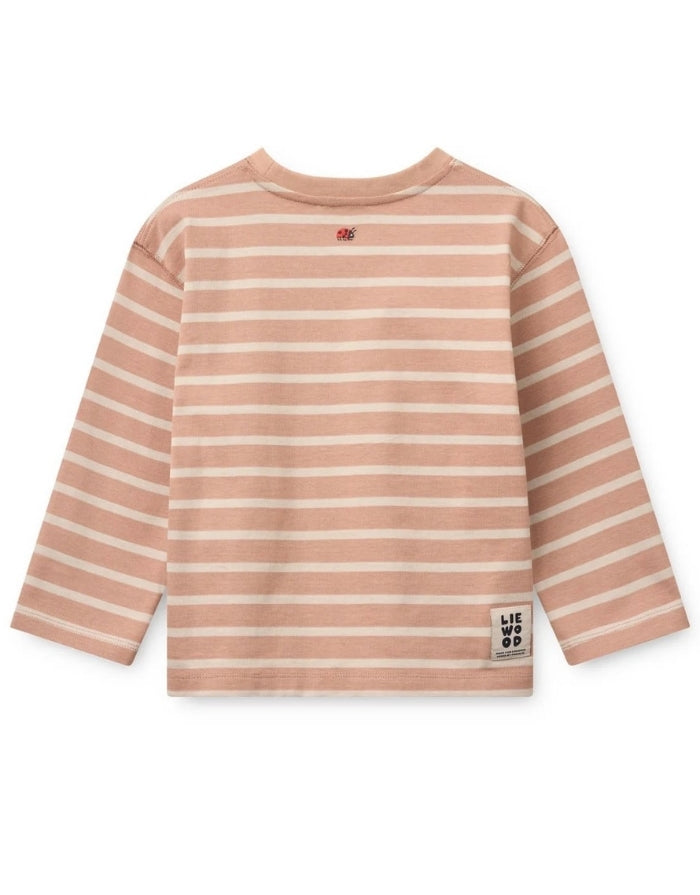 Gestreiftes Liewood Tyler Langarmshirt in Pale Tuscany/Sandy Stripe aus 100 % GOTS-zertifizierter Bio-Baumwolle mit kastiger Passform als Freisteller von hinten
