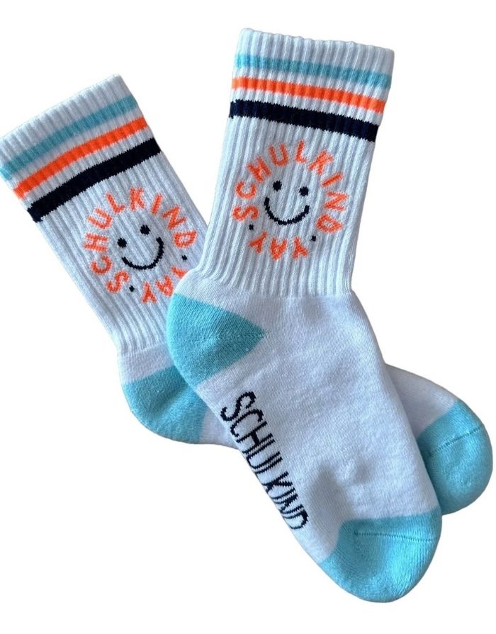 Blau auf weiße Schulkind Socken von Von Rike mit Neon-Akzenten in weicher Baumwollqualität für Kinder.