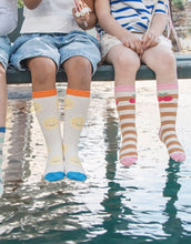 Laden Sie das Bild in den Galerie-Viewer, Socken 2er-Set I Stripy Cherry
