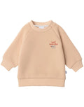 Liliput Oversize Sweatshirt Cool Kids Club für Kinder mit Frontprint und großem „Powered by Vitamins &amp; Adventure“-Rückenprint.