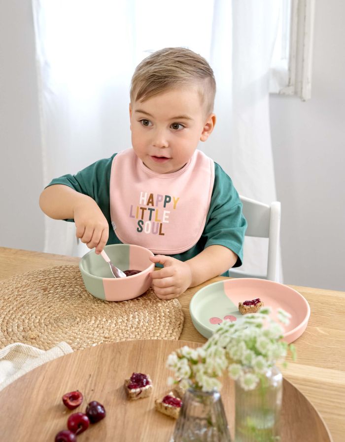 Buntes Kinderbesteck-Set mit Kirschmotiv aus Edelstahl und Silikongriffen. Ideal für Kleinkinder ab 12 Monaten.
