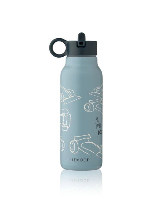 Liewood Trinkflasche Falk 350 ml in Race Cars/Beach Blue für Kinder mit auslaufsicherem Verschluss.