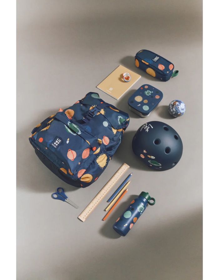 Liewood ARTHUR Lunchbox Classic Navy aus Edelstahl mit flexiblem Silikondeckel und drei Fächern.