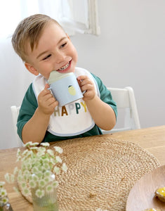 Mehrfarbiger Trinklernbecher mit Zitronenmotiv, BPA-frei, mit Griffen und Antitropf-Ventil, spülmaschinen- und mikrowellengeeignet, für Babys ab 6 Monaten.