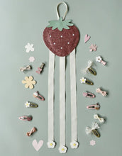 Laden Sie das Bild in den Galerie-Viewer, Haarspangen Aufhänger I Sweet Strawberry Ribbon
