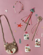 Laden Sie das Bild in den Galerie-Viewer, Festliche Rockahula Weihnachts-Haaraccessoires mit glitzernden Details und fröhlichen Farben – liebevoll gestaltet für kleine und große Winterträume.
