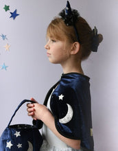 Laden Sie das Bild in den Galerie-Viewer, Haarreif I Velvet Witches Hat
