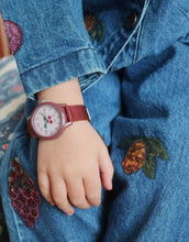 Laden Sie das Bild in den Galerie-Viewer, Kinder Armbanduhr I Cherry
