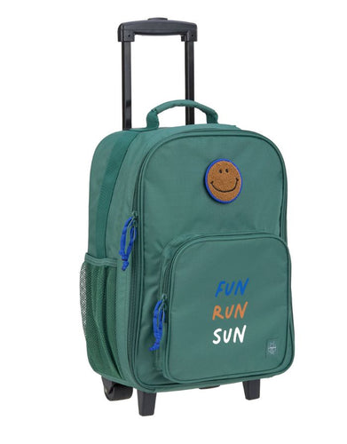 Kinderkoffer Trolley Little Gang von Lässig in Dunkelgrün aus recyceltem Polyester mit Rollen, Teleskopgriff, 22 l Volumen und buntem Patch, ideal für Reisen.