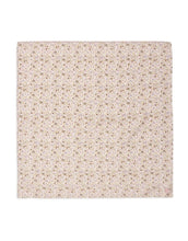 Laden Sie das Bild in den Galerie-Viewer, Jollein Mulltuch 2er Set „Flower Fairies“ – große 115x115 cm Musselin-Tücher aus Baumwolle mit zartem Blumen- und Feen-Print, OEKO-TEX zertifiziert, weich und saugfähig.
