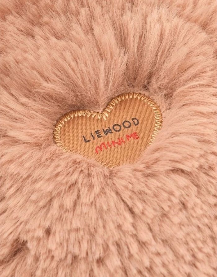 LIEWOOD Puppe Misa Cleo in Pale Tuscany aus weichem GRS-zertifiziertem Recycling-Plüsch mit Gesicht, Händen und Füßen aus Silikon