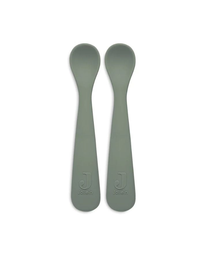 Jollein Silikonlöffel (2 Stück) in der Farbe Ash Green – weiche, hitzebeständige Babylöffel aus Silikon, ideal zum Füttern und für erste Essversuche.