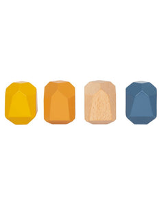 18 naturfarbene Balanciersteine Safari aus Holz von small foot, verschiedene Größen und unregelmäßige Formen, ideal zum Stapeln und Balancieren.