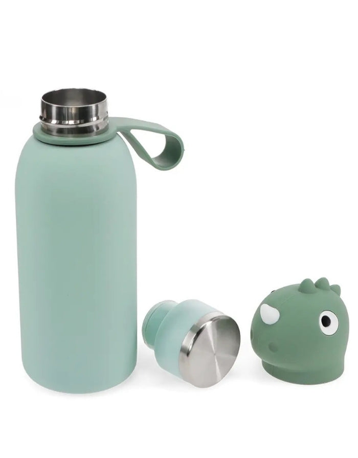 Kindertrinkflasche Dinosaurier von Rex London mit niedlichem Dino-Kopf-Design und 350 ml Fassungsvermögen mit zwei Deckeln daneben 