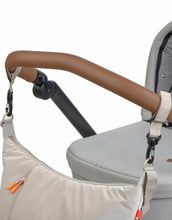 Laden Sie das Bild in den Galerie-Viewer, LÄSSIG Lunua Wickeltasche in Beige – große Bum Bag mit Wickelzubehör, Feuchtfach, vegan, recycelt &amp; pfc-frei, mit Neon-Details und Kinderwagenbefestigung.
