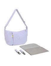 Laden Sie das Bild in den Galerie-Viewer, LÄSSIG Lunua Wickeltasche in Lilac – große Bum Bag mit Wickelzubehör, vegan, recycelt &amp; pfc-frei, mit Neon-Details und Kinderwagenhaken.
