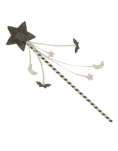 Laden Sie das Bild in den Galerie-Viewer, Zauberstab I Halloween Stripy Star
