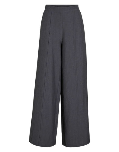 Weit geschnittene High-Waist-Hose in Mittelgrau von VILA – eleganter Look mit weichem Fall, ideal kombinierbar für Alltag und Büro.

