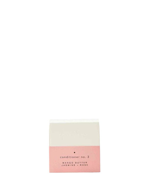 Amalie Rosalie veganer Conditioner-Riegel mit Mangobutter, Jasmin und Rose für trockene Haare.