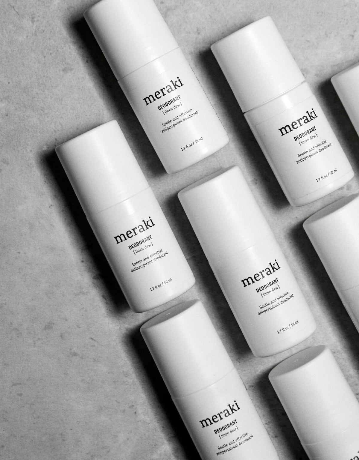  Linen Dew Roll-on-Deodorant von Meraki mit Antitranspirant-Effekt, pflegenden Bio-Pflanzenextrakten und frischem Duft nach Pfefferminze und Patchouli neben vielen anderen Meraki Deos