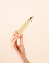 Laden Sie das Bild in den Galerie-Viewer, Eau de Toilette Orangenblüte von Panier des Sens in elegantem Glasflakon, leuchtender Blumenduft mit frischen Zitrusnoten, femininer und sonniger Duft für unbeschwerte Sommertage.
