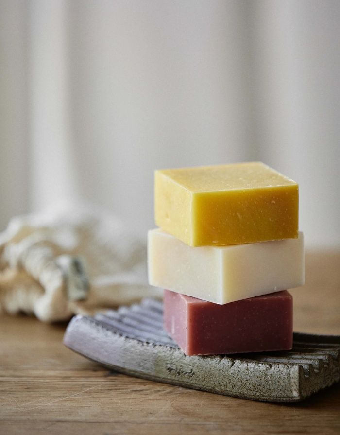Amalie Rosalie vegane Seife mit Lavendelöl aus biologischen Pflanzenölen für Hände und Körper.