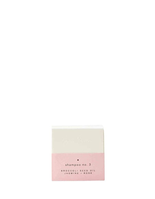 Amalie Rosalie vegane Shampoo-Bar mit Brokkolisamenöl sowie Rose und Jasmin für normales bis trockenes Haar.