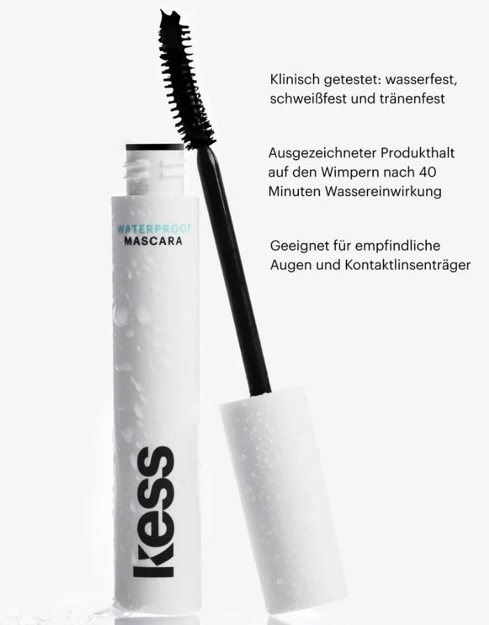 Get Wet Waterproof Mascara von Kess Berlin in Schwarz mit wasserfester Formel für langanhaltenden Schwung und definierte Wimpern, 9,5 ml mit Bürste daneben und Beschreibung
