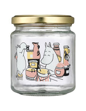 Laden Sie das Bild in den Galerie-Viewer, Glas mit Schraubdeckel Moomin 0,3 L von Muurla, luftdicht verschließbar, mit Moomin-Motiv, inkl. Stickeretiketten, spülmaschinenfest
