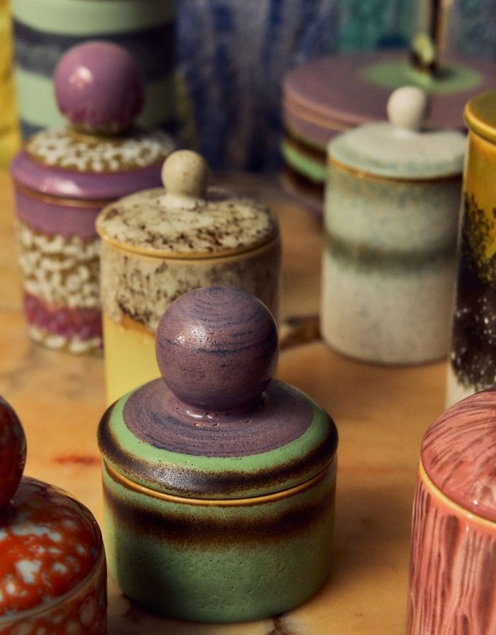 Kleine HKliving 70s Ceramics Aufbewahrungsdose XS aus mehrfarbig glasiertem Steingut mit Deckel.