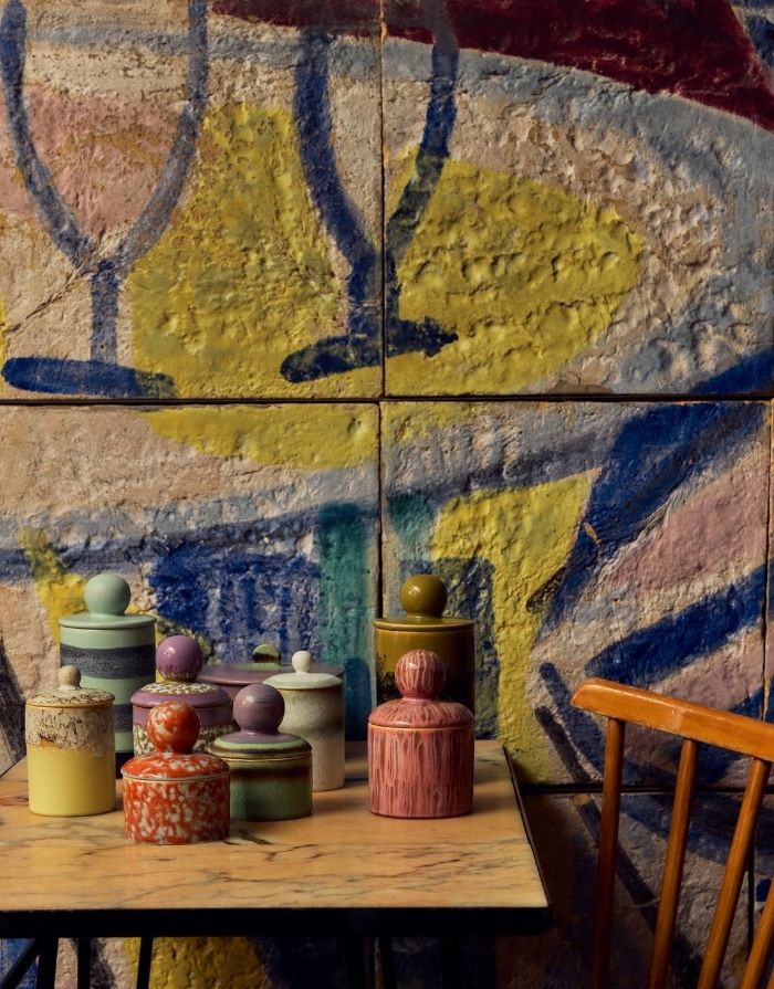 HKliving 70s Ceramics Aufbewahrungsdose Small aus mehrfarbig glasiertem Steingut mit Deckel.