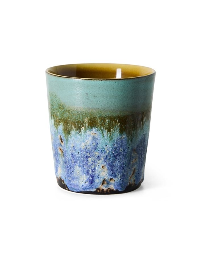 Mehrfarbiger HKliving 70s Ceramics Coffee Mug aus glasiertem Steingut in kompakter Form mit charakteristischer Retro-Glasur.