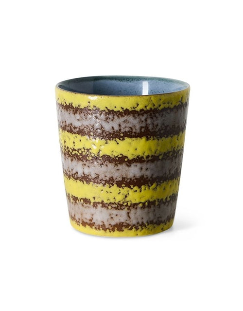 Mehrfarbiger HKliving 70s Ceramics Coffee Mug aus glasiertem Steingut in kompakter Form mit charakteristischer Retro-Glasur.