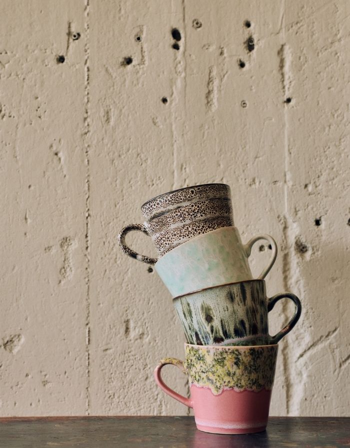 Mehrfarbiger HKliving 70s Ceramics Cappuccino Mug aus glasiertem Steingut im charakteristischen Retro-Design.