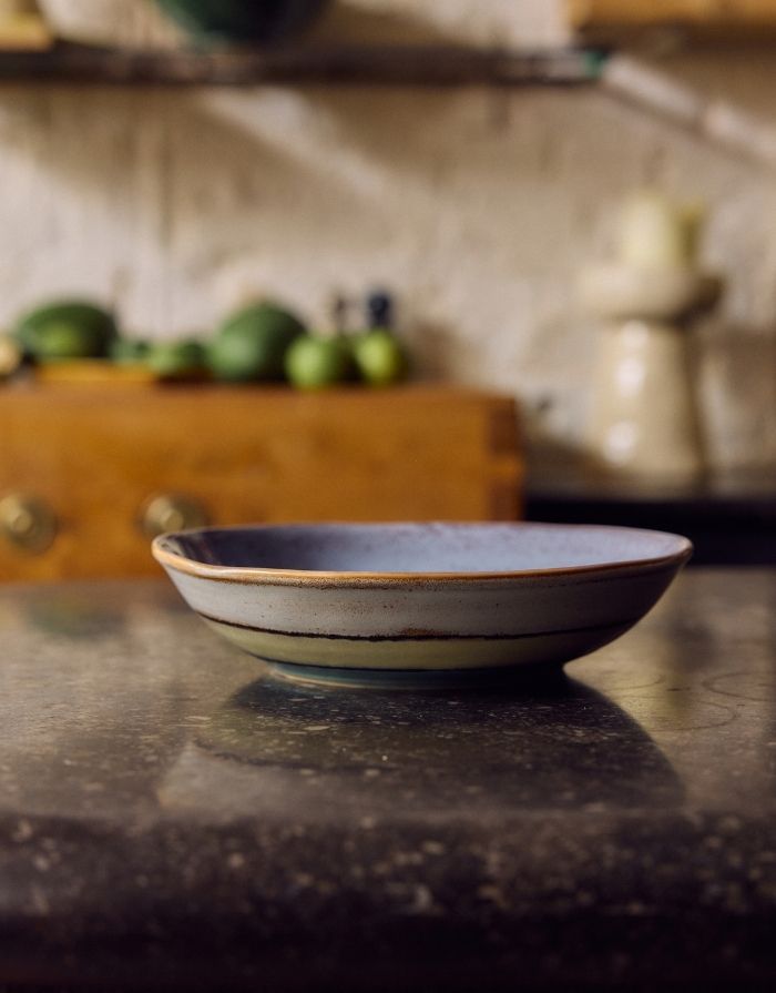  HKliving 70s Ceramics Curry Bowl Muted aus mehrfarbig glasiertem Steingut für Currys, Reisgerichte, Eintöpfe und Bowls.