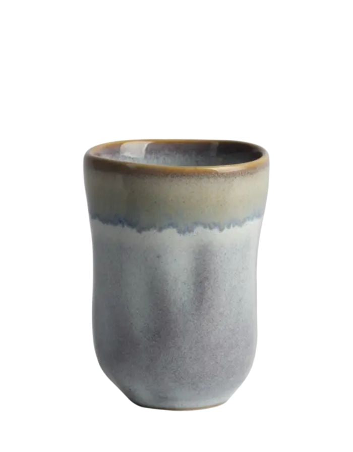 Becher Anne von Affari of Sweden aus Steingut in Grau und Beige , Ø 6 cm und 9 cm hoch.