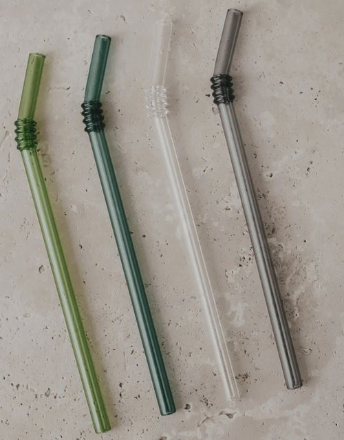 Eulenschnitt Glasstrohhalme geknickt im 4er Set aus Borosilikatglas in Grün, Anthrazit und Transparent.