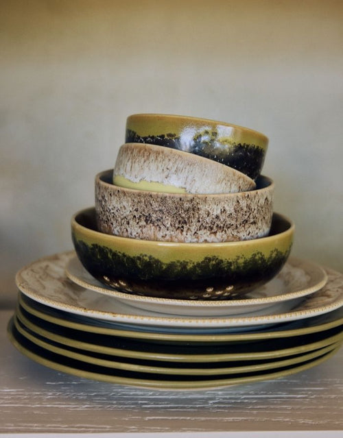 Mehrfarbige HKliving 70s Ceramics Tapas Schale aus glasiertem Steingut für Dips, Oliven und kleine Snacks.