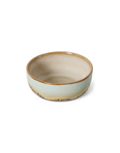 Laden Sie das Bild in den Galerie-Viewer, 70s Ceramics Tapas Bowl Shell mit sanfter Glasur und künstlerischem Finish
