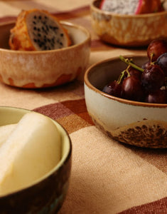70s Ceramics Tapas Bowl Shell mit sanfter Glasur und künstlerischem Finish